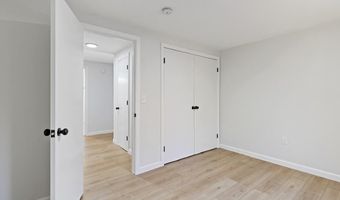 472 Dunn Rd, Belgrade, ME 04917