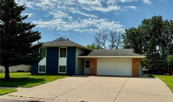 188 150th St W, Apple Valley, MN 55124