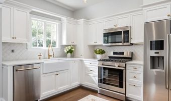 475 Hoyt St, Darien, CT 06820