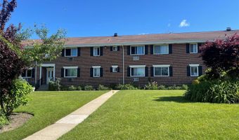 200 Merrick Rd Q, Amityville, NY 11701