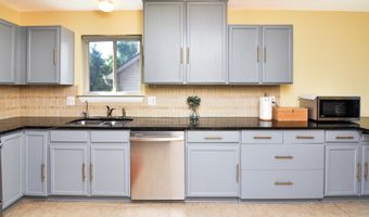 3240 Dunwoodie Rd, Ann Arbor, MI 48105