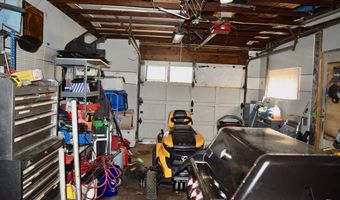 99 S Main St, Acushnet, MA 02743