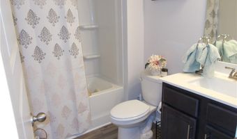 612 Auburn Crossing Dr, Auburn, GA 30011