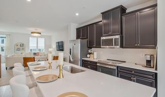 138 SUMMIT POINT Blvd, Bowie, MD 20716