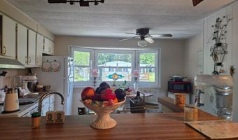 37 NANCY Ln, Barnegat, NJ 08005