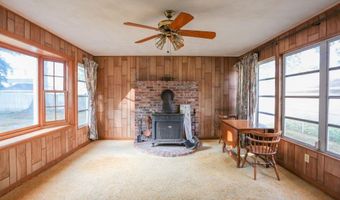 29 Edward Ave, East Providence, RI 02916