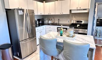 5250 VALLEY FORGE Dr #407, Alexandria, VA 22304