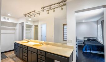 1116 Circle Dr, Escondido, CA 92025