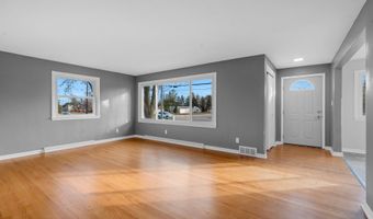 4710 W CAPITOL Dr, Appleton, WI 54913