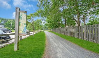 356 Railroad Ave, Bayville, NJ 08721
