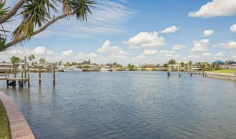 769 KINGSTON Ct, Apollo Beach, FL 33572