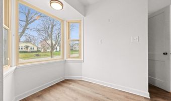 1073 Parkside Dr, Alliance, OH 44601