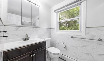 140 Idlebrook Ln, Aberdeen, NJ 07747