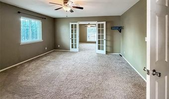 2114 Oakglen Dr, Ardmore, OK 73401