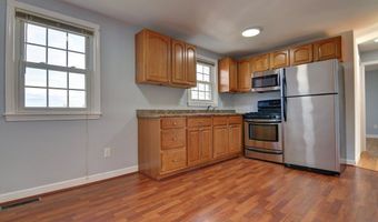30 Trull St 3, Boston, MA 02125