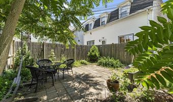 828-834 E Fifth St 4, Boston, MA 02127
