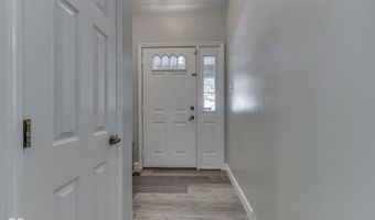 841 Country Ln, Indianapolis, IN 46217