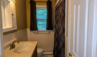 17 Youngs Rd, Andover, NJ 07860