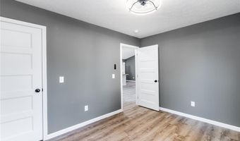 521 W Maple St, Austin, IN 47102