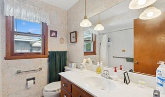 718 E LINDBERGH St, Appleton, WI 54911