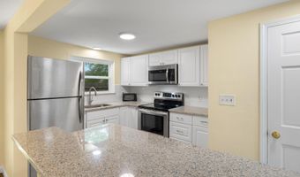 405 Village Dr, Bourne, MA 02532