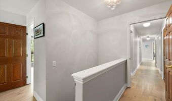 3427 E Dobson Pl, Ann Arbor, MI 48105
