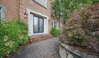 43582 OLD KINDERHOOK Dr, Ashburn, VA 20147