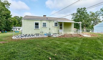 228 Newton Pl, Ballwin, MO 63021
