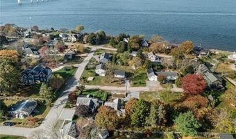 5 Port Ave, Jamestown, RI 02835