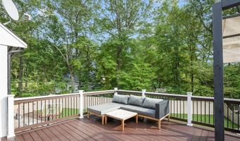 291 Old Oxford Rd, North Smithfield, RI 02896