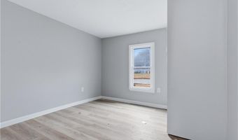 61 Everson Dr, Glocester, RI 02814