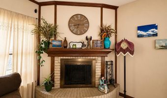 2005 N Canary Ln, Altus, OK 73521
