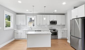 5811 WESTWOOD Ave, Baltimore, MD 21206