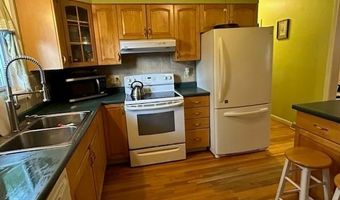 175 Oakland Ave, Cranston, RI 02910