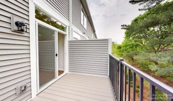 2731 Bristol Rdg Dr, Ann Arbor, MI 48105