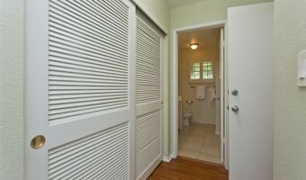 1111 Akipohe St 13B, Kailua, HI 96734