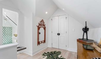 724 Charles Allen Dr NE 4, Atlanta, GA 30308