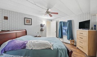 32 Sparrow Dr, Augusta, ME 04330