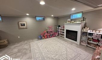 1318 N Johnson St, Algona, IA 50511