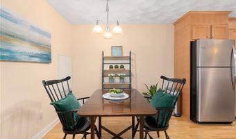 45 Saw Mill Dr 305, North Kingstown, RI 02852