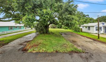 306 Union St, Bay St. Louis, MS 39520