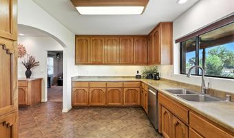965 W BOSQUE Loop, Bosque Farms, NM 87068