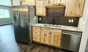 861 Oak Crst, Baxter Springs, KS 66713
