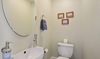 32 EAST St, Annapolis, MD 21401