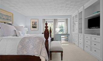 14 Fox Dr 14, Narragansett, RI 02882