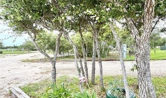 582 Adolfo Dr, Aransas Pass, TX 78336