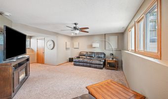 308 11th Ave NW, Altoona, IA 50009