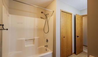 13752 Round Lake Blvd NW, Andover, MN 55304