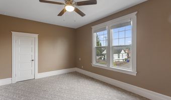 712 MADISON St, Oregon City, OR 97045