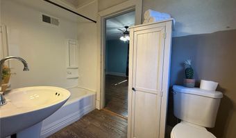 3317 Jackson St, Alton, IL 62002